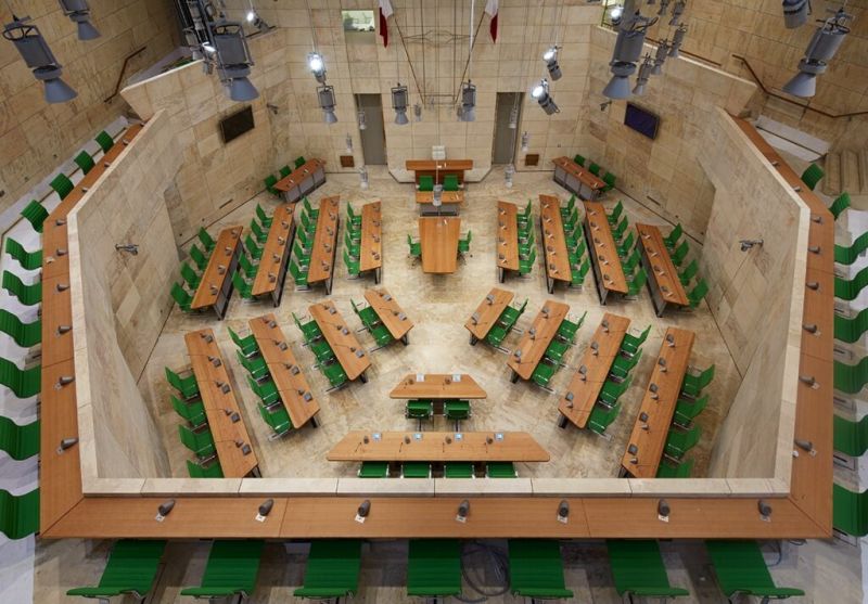Fichier:Parlement Chibourg.jpg